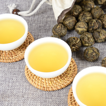 批发云南普洱茶 老班章古树 黄金叶 龙珠 普洱生茶老茶 500g图2